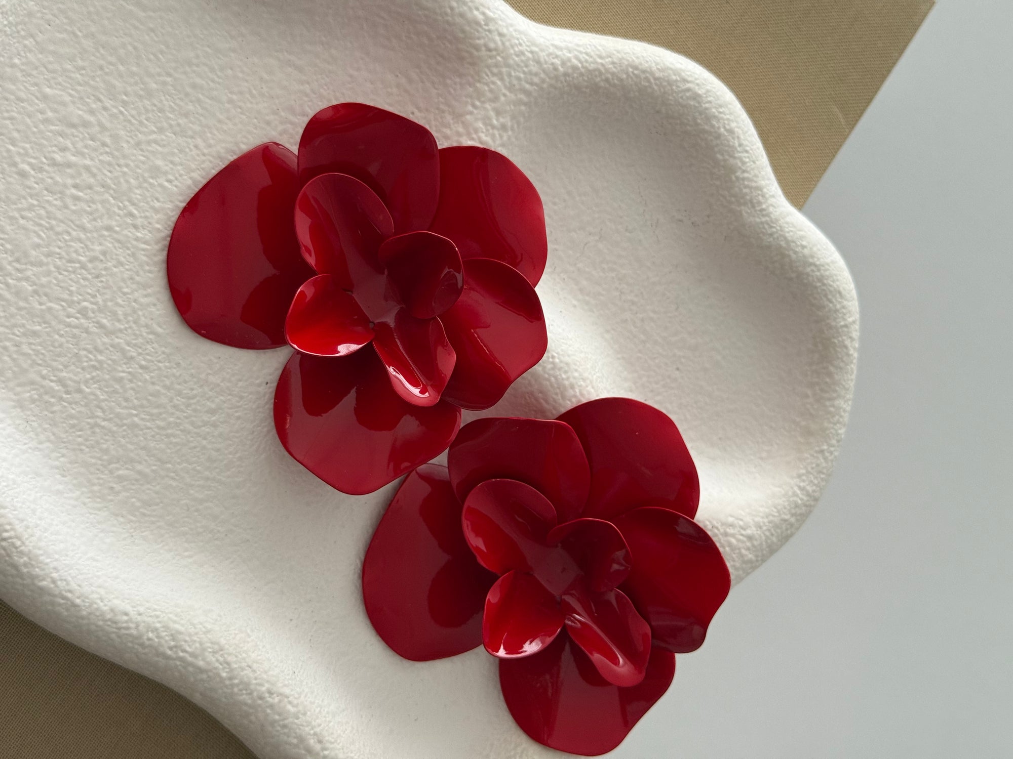 Scarlet Bloom Kırmızı Çiçek Küpe