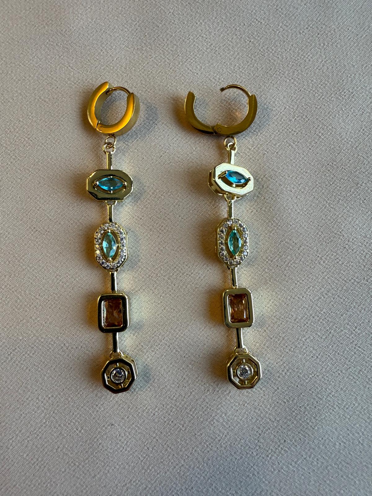 Estelle Taşlı Gold Küpe