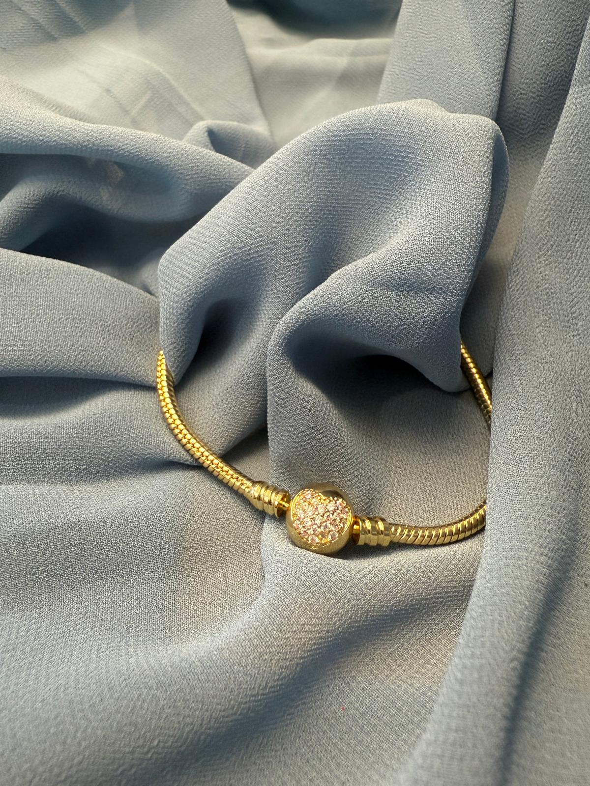 Zirkon Kalpli Charm Bileklik - Romantik Tasarım