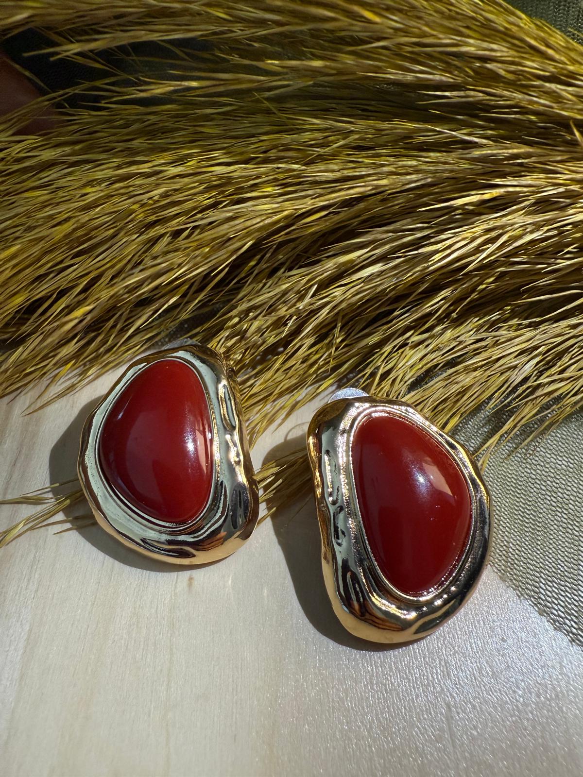 Ruby Flame Kırmızı Taş Detaylı Altın Küpe