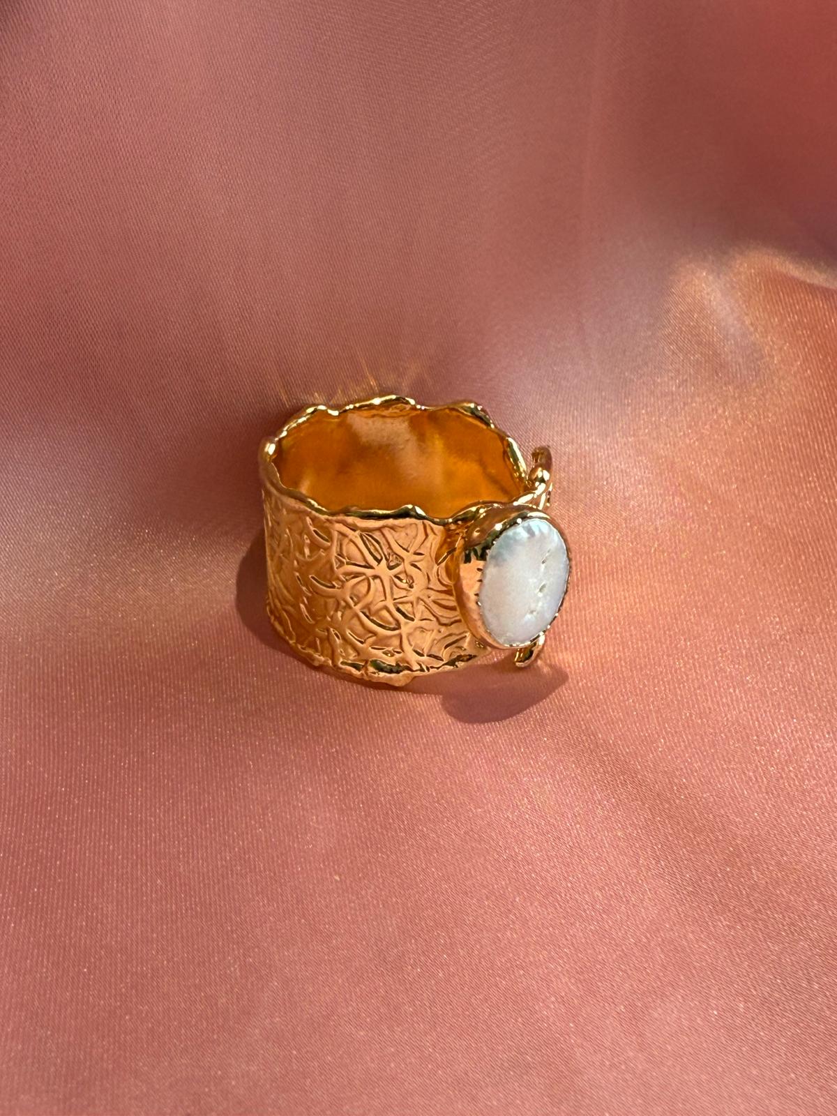 Lunar Shell Taşlı Yüzük
