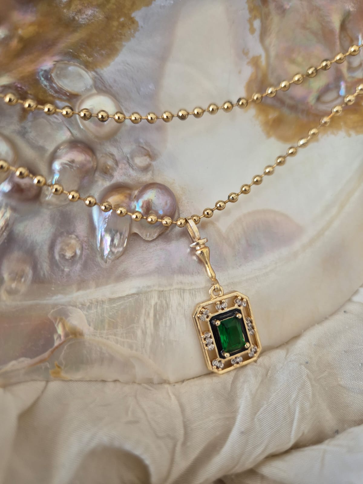 Emerald Stone Uzun Kolye