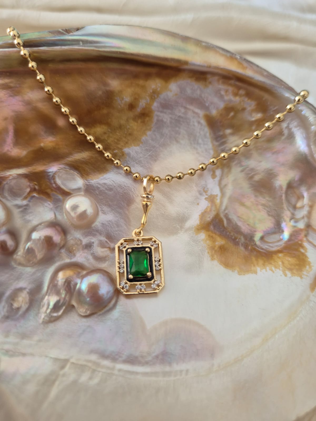 Emerald Stone Uzun Kolye