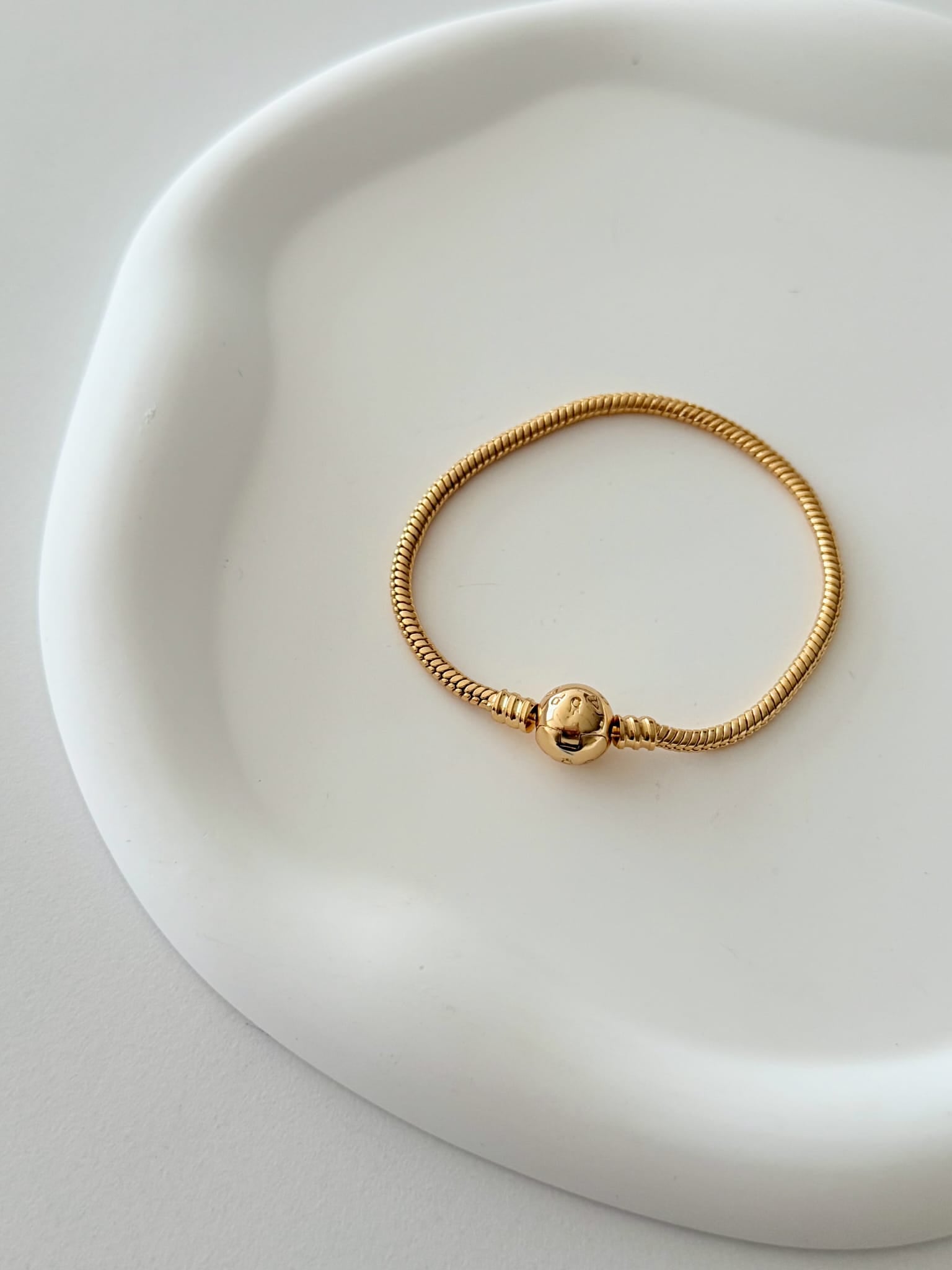 Zirkon Kalpli Charm Bileklik - Romantik Tasarım