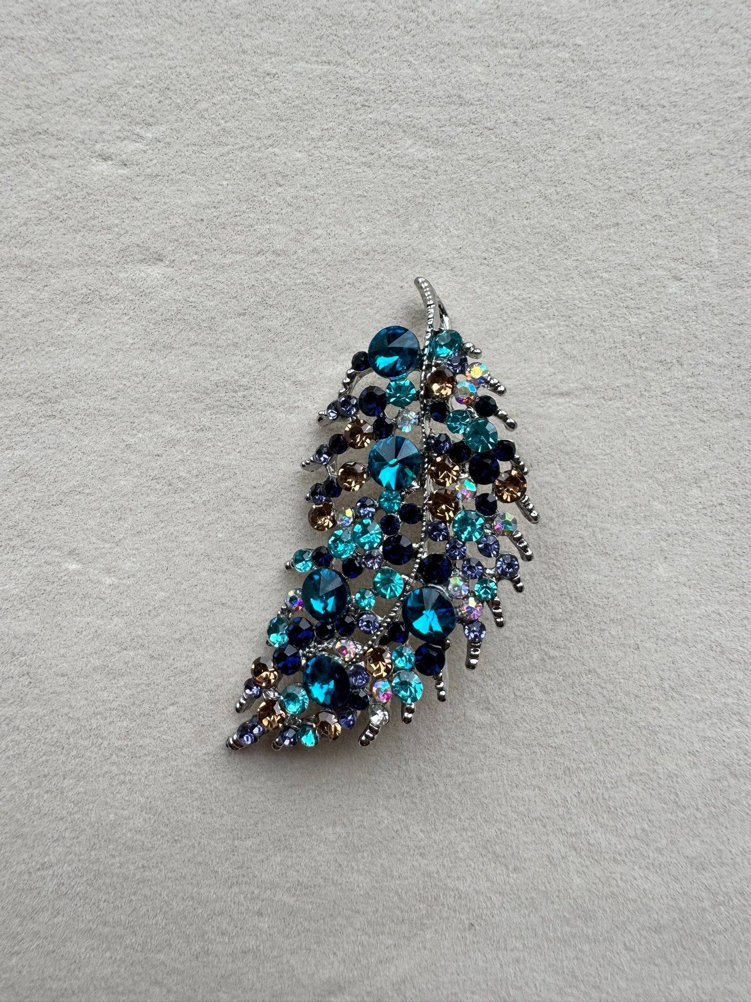 Mavi Taşlı Yaprak Broş