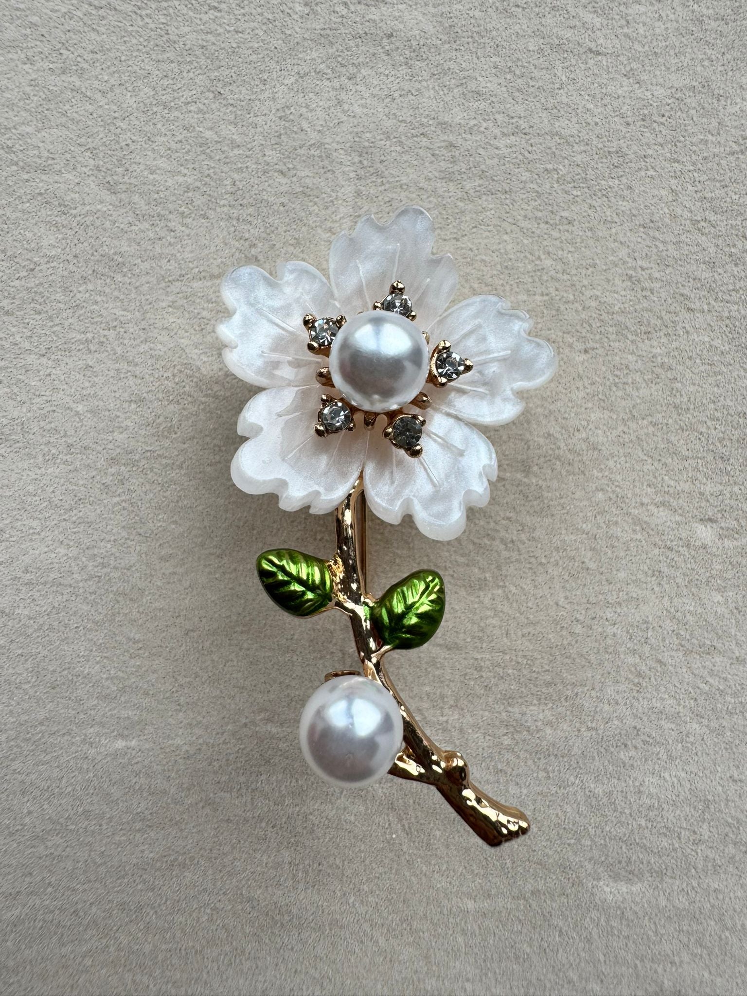 İncili Çiçek Broş