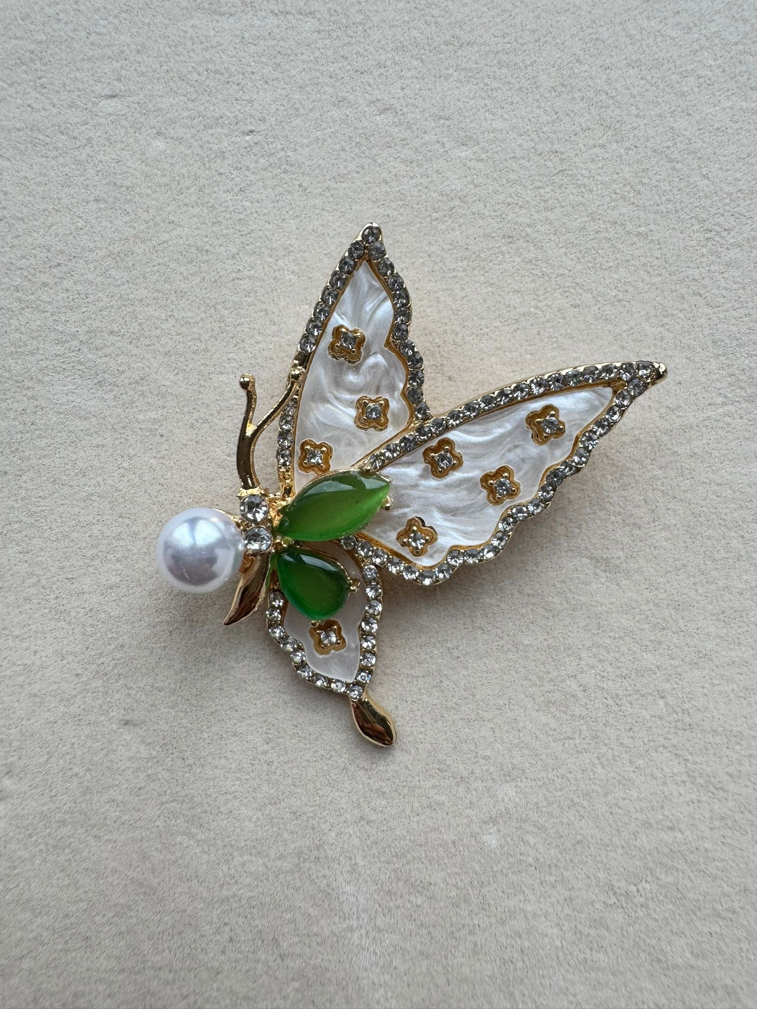 Sedefli Kelebek Broş